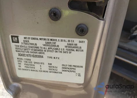 2001 GMC Yukon Xl 1500 Sle z USA, uszkodzony, nr VIN 3GKEC16T51G263994